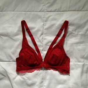 VICTORIA'S SECRET LACE BRALETTE